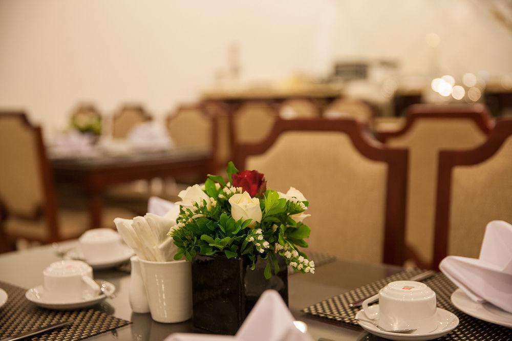 La Palm Hotel